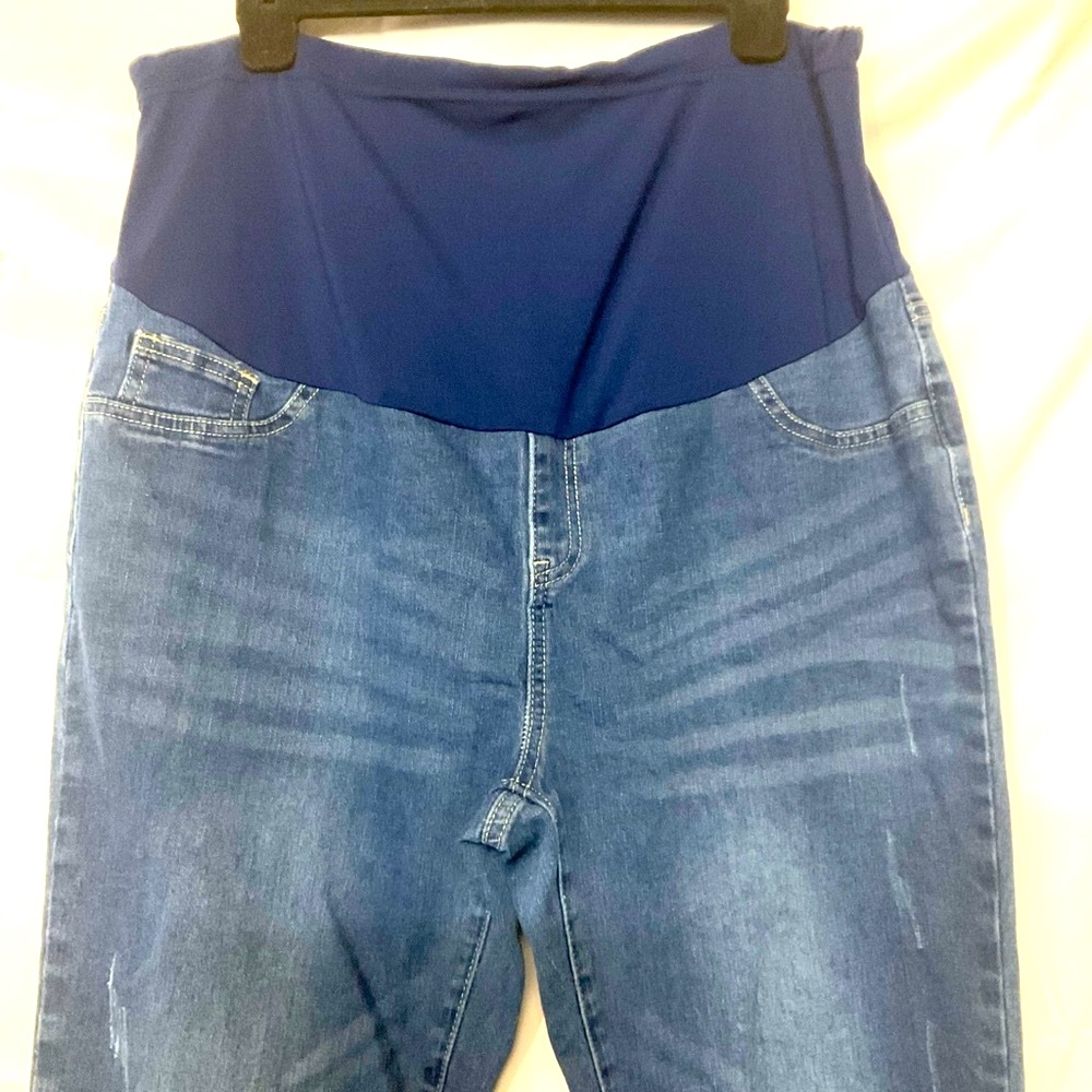 SHEIN Maternity Jeans - Picture 2 of 6